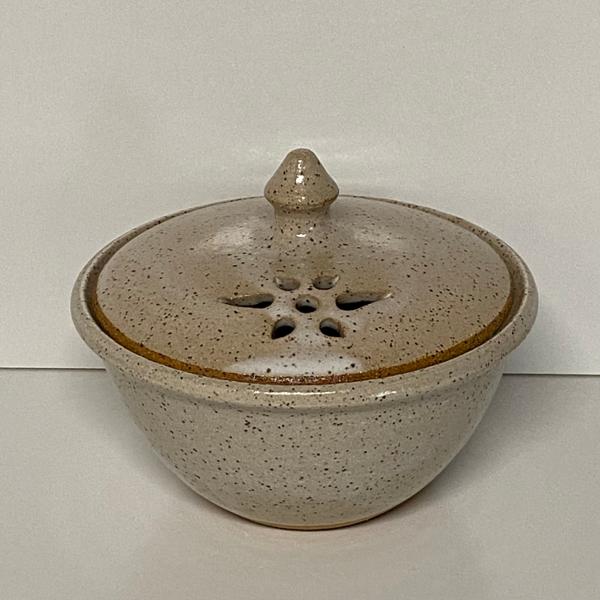 Garlic Pot