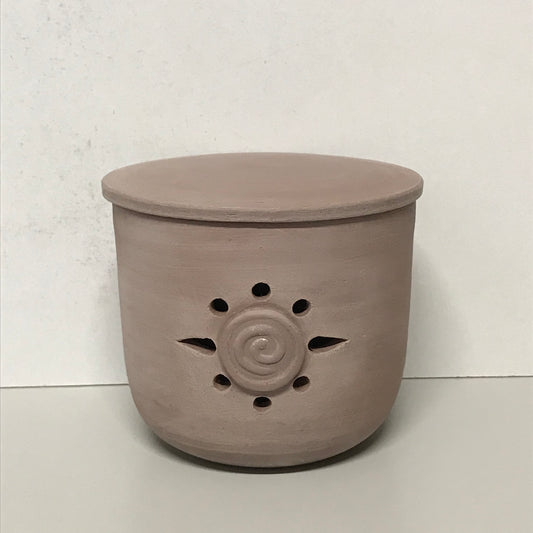 Coming soon - garlic pot